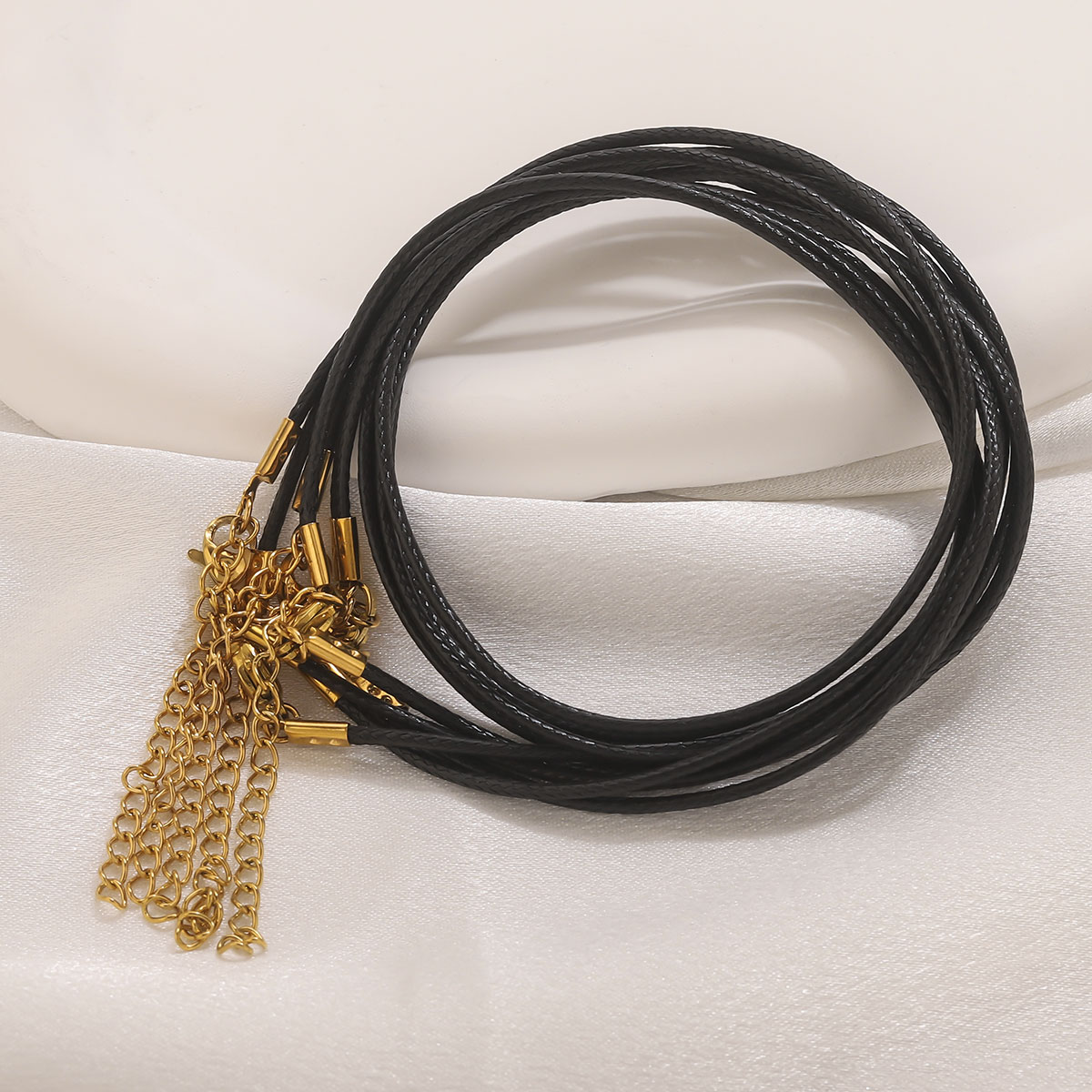5 Buah Kalung Tali Kulit denga - Patent Leather Shine ulasan dan harga